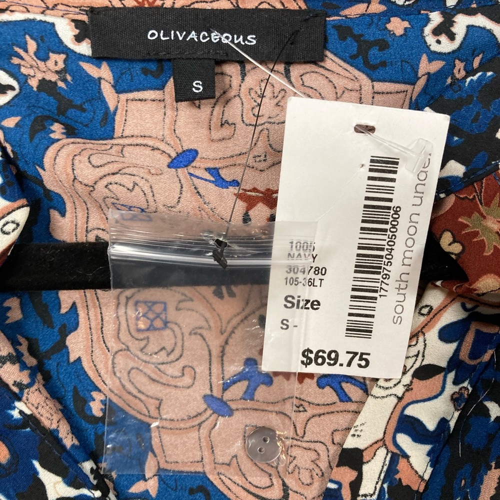 NWT- Olivaceous Sheer Blouse - Picture 5 of 7